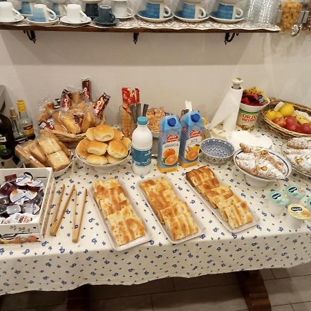 Un Posto Al Sole Bed & Breakfast Molino Nuovo  Eksteriør bilde