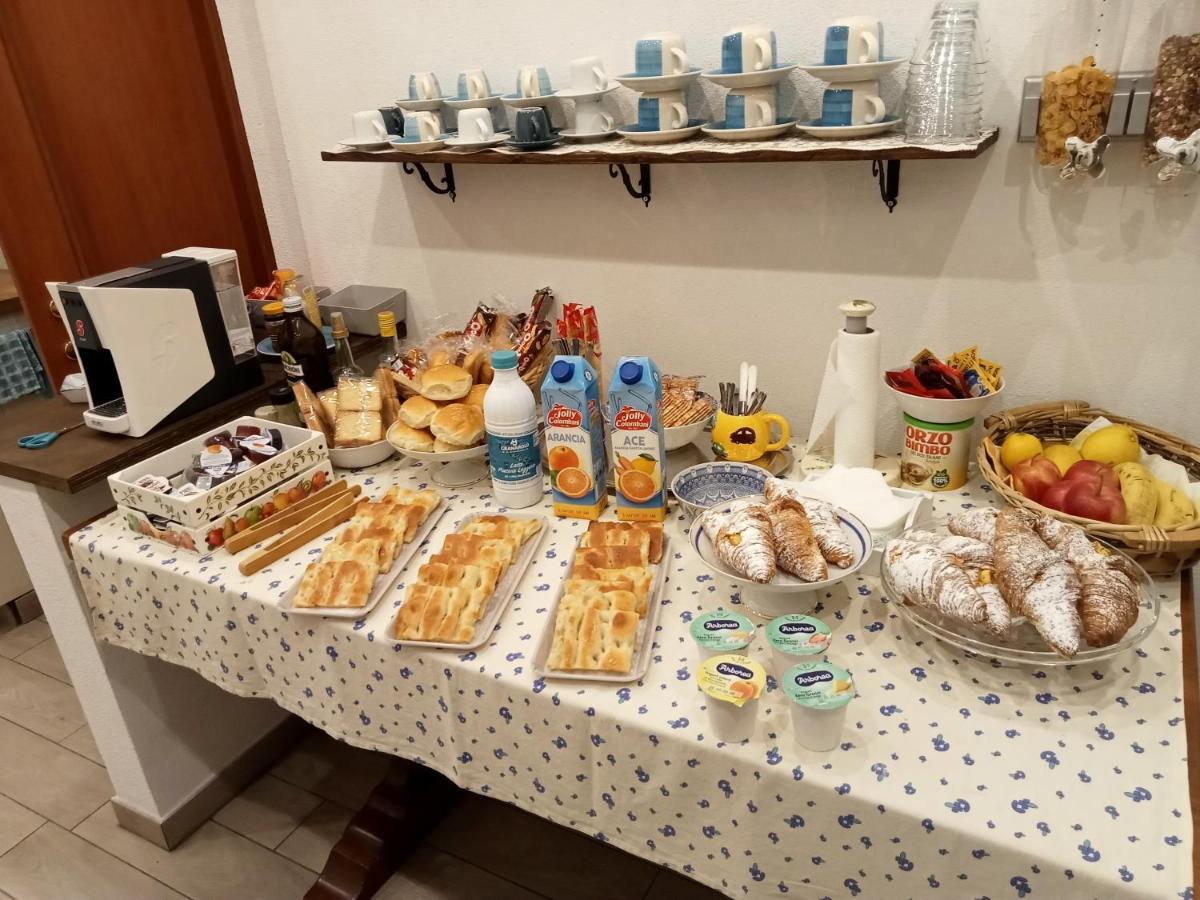 Un Posto Al Sole Bed & Breakfast Molino Nuovo  Eksteriør bilde