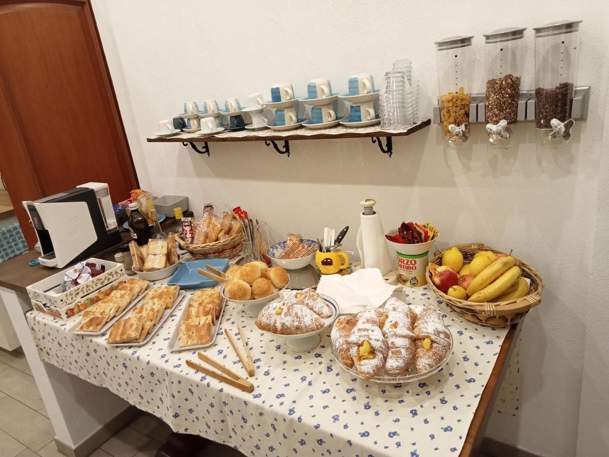 Un Posto Al Sole Bed & Breakfast Molino Nuovo  Eksteriør bilde