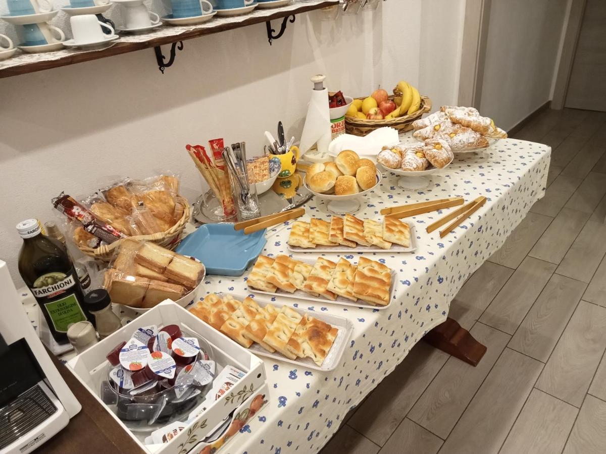 Un Posto Al Sole Bed & Breakfast Molino Nuovo  Eksteriør bilde